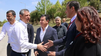 Egeli 4 Büyükşehir Belediye Başkanı Silivri’de İmamoğlu’nu ziyaret etti