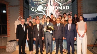 Ege İhracatçı Birlikleri Moda Tasarım Yarışması, İzmirli tasarımcıların dikkat çeken eserlerine sahne oldu