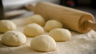 Doğal Yöntemle Poğaça Hamurunu Puf Puf Kabartın! Yastık Gibi Kabaran Lezzet Sırrı Burada!