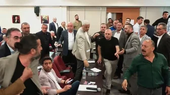 Karşıyaka Belediye Meclisi'nde gerilim yükseldi!