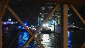 Meksika donanması gemisi Brooklyn Köprüsü’ne çarptı: En az 19 yaralı