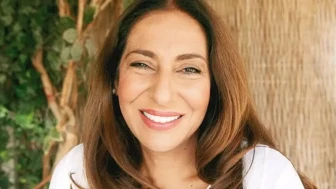 Melek Baykal'dan Özgür Özel'e destek: “Bu aydınlık yüzü hiçbir zorbalık durduramaz”