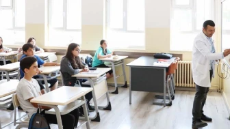 Okullar Ne Zaman Kapanacak? 2025 Karne Günü Belli Oldu!