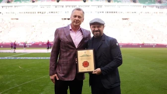 Rubin Kazan, Gökdeniz Karadeniz'in unutulmaz başarısını taçlandırdı