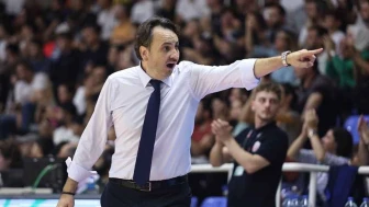 Özhan Çıvgın'ı Yeni Başantrenör Olarak Takımın Başına Getirdi
