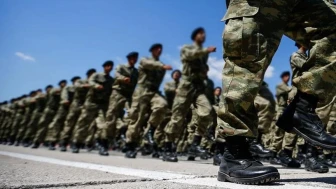 Milli Savunma Bakanı: Dövizle askerlik ücretinde indirim yok
