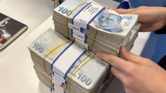 Bankalar karına kar katmaya devam ediyor