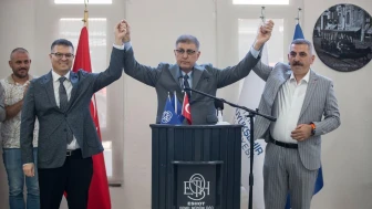 Başkan Tugay ESHOT personeliyle bayramlaştı: Biz bir aileyiz!