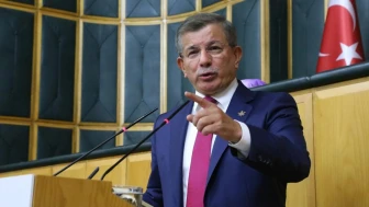 Ahmet Davutoğlu: Cumhurbaşkanlığı Hükümet Sistemi Demokratik Denetimi İşlevsizleştiriyor