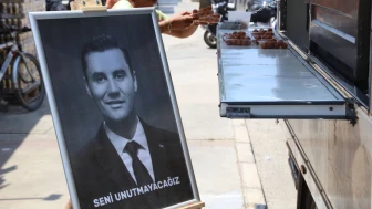 Güzelbahçe’de Ferdi Zeyrek adına lokma döküldü