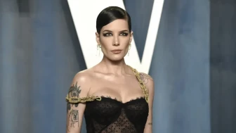 Halsey'den Türk hayranlarına duygusal mesaj: "İstanbul'da sahneye çıkacağım!"
