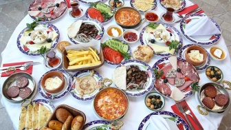 Bayramda Dikkat Edilmesi Gereken Beslenme Önerileri
