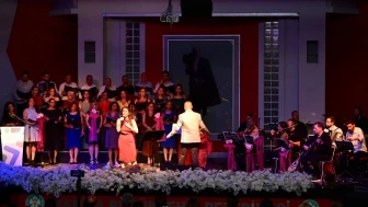 Manisa'da Türk Halk Müziği Korosu, unutulmaz bir konser verdi!
