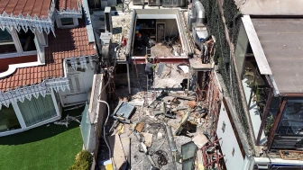 İstanbul Boğazı'ndaki kaçak yapıların yıkımına devam ediliyor