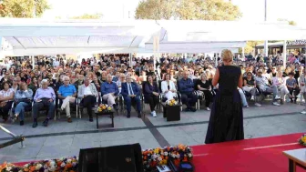 Bandırma Kitap Günleri’nde dolu dolu bir gün daha: Meydan kitapla, sanatla, müzikle şenlendi