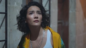 Halef Melek Dizisinin Yıldızı Aybüke Pusat'ın Hayatı ve Kariyeri