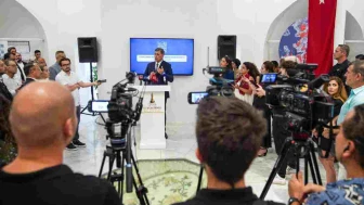 İZPA’nın “İz’in Peşinde Şehrin İçinde” sergisi basın mensuplarını ağırladı