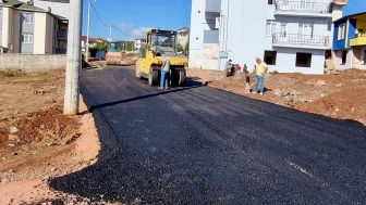 Körfez’de asfalt çalışmaları aralıksız sürüyor