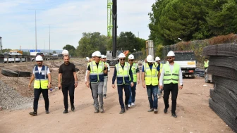 Yasin Özlü, Başiskele'de gerçekleştirilen projeleri sahada detaylı bir şekilde inceledi