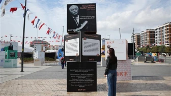 Türk Şair Yavuz Bülent Bakiler 4. Bağcılar Kitap Fuarı'nda Anılıyor