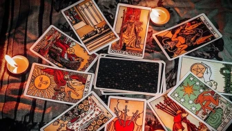 Günün Tarot Kartı: 4 Ekim 2025 Tarot Falı Yorumları