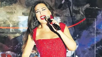 Ünlü sanatçı Nükhet Duru acil olarak hastaneye sevk edildi!