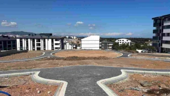 Bandırma Belediye Başkanı, şehre kazandırılacak 4 yeni parkın müjdesini verdi.