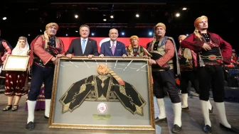 Yenimahalleliler, Ankara'nın Başkent ilan edilişinin 102. yıl dönümünü coşkuyla kutladı