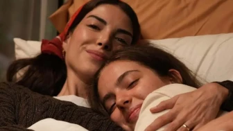 "Taşacak Bu Deniz: Eleni'nin Gerçek Annası İçin İstanbul'da Sultan Ebe ile Buluşması"