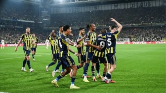 Sarı kart ceza sınırına yaklaşan Fenerbahçe futbolcuları! Galatasaray derbisinde risk altında!