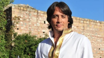 Survivor 2026 Yarışmasına Dahil Olan Ünlü Oyuncu Cüneyt Arkın'ın Oğlu Murat Arkın'ı Yakından Tanıyalım!