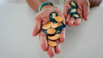 Altın fiyatlarındaki yükseliş trendi durulmuyor: İşte 24 Aralık güncel gram, çeyrek, yarım ve cumhuriyet altın fiyatları!