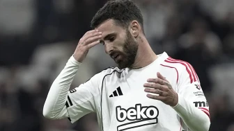 Beşiktaş Yönetimi, Rafa Silva'nın Takımdan Ayrılma Durumunu Değerlendiriyor!