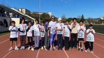 Büyükşehir Spor Kulübü sporcuları, 27 Aralık'ta düzenlenen Büyük Atatürk Koşusu'nda birbirinden değerli madalyalar kazandı