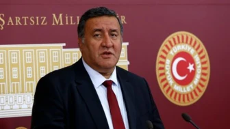 Emekli vatandaşlar simide zorlanırken, azınlık bir grup ise tropikal meyvelerin keyfini çıkarıyor