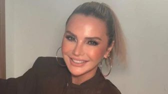 Yapay Zeka'nın Olmadığını İddia Eden Şarkıcı, Espri Konusu Haline Geldi!