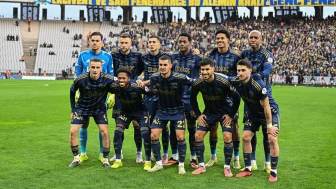 Fenerbahçe'de Beşiktaş maçı öncesinde önemli bir sakatlık yaşandı