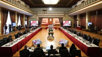 Eğitimde Kürtçe Dilinin Yerinin Güçlendirilmesi ve Anayasa Değişikliği ile Geçmişle Yüzleşme Çağrıları Yapıldı