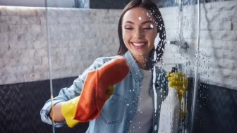 Duşakabindeki Kireci Yok Etmek İçin Etkili Doğal Formül Keşfedildi!