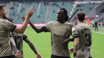 Kocaelispor Taraftarı, Maç Öncesi Coşkulu Atmosferiyle Dikkat Çekiyor