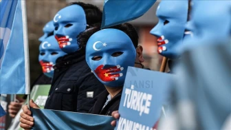 Türkiye'de Uygurların Can Güvenliği Tehlikede: Tahdit Kodu Uygulaması İncelemesi