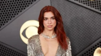 Dua Lipa'nın şeffaf elbisesi göz kamaştırdı