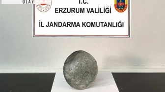 Piknik yaparken arazide Bizans dönemine ait disk buldu