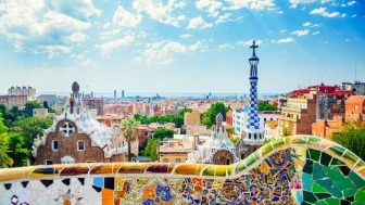 Barcelona'daki Ünlü Turistik Yer Park Güell'i Ziyaret Etmelisiniz!