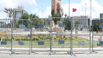 İstanbul- Taksim Meydanı yaya girişine kapatıldı