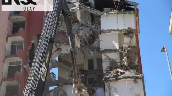 Rize'de Riskli Yapılar Yıkılmaya Başladı