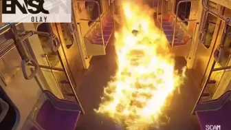 Metroda kundaklama dehşeti! Görüntüler ortaya çıktı! Vagona benzin dökerek ateşe verdi: Yaralılar var!