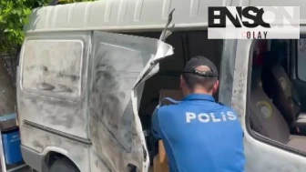 Cezaevindeki ağabeyinin minibüsünü uyuşturucu hap deposuna dönüştürmüş