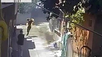 Miras anlaşmazlığı nedeniyle yeğenini yaktı; o anlar kamerada