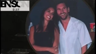 Coldplay konserinde Kiss Cam'e bakın bu kez kim yakalandı!
